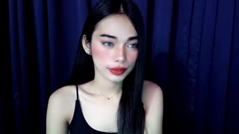 Snapshot of isabelle_willis chatting on 11/16/25, 01:17 Isabelle online show from 11/16/25, 01:17