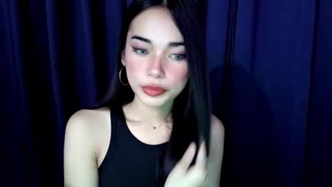 Snapshot of isabelle_willis chatting on 11/19/25, 03:01 Isabelle online show from 11/19/25, 03:01