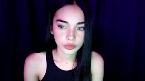 Snapshot of isabelle_willis chatting on 11/22/25, 08:24 Isabelle online show from 11/22/25, 08:24