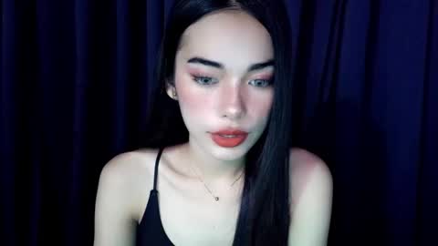 Snapshot of isabelle_willis chatting on 11/30/25, 07:23 Isabelle online show from 11/30/25, 07:23