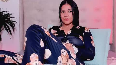 Snapshot of isabellediaz chatting on 11/22/25, 06:07 Isabelle Diaz online show from 11/22/25, 06:07