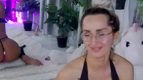 Snapshot of isabelleethan chatting on 07/04/26, 09:43 IsabelleEthan online show from 07/04/26, 09:43