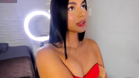 Isa online show from 03/12/26, 11:00