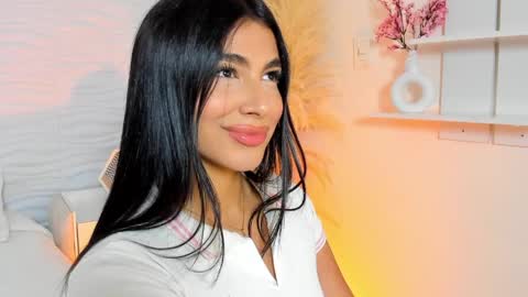 Isa online show from 03/26/26, 10:04