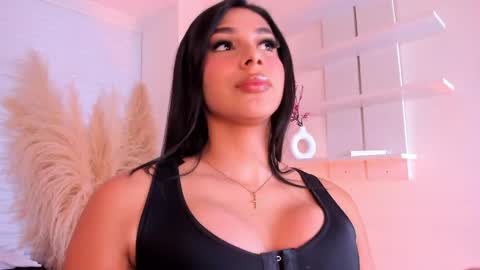 Isa online show from 04/18/26, 10:54