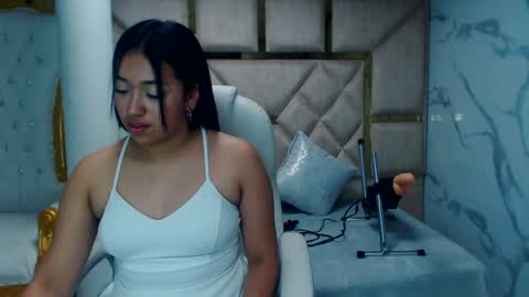 isabellrodriguez18 online show from 03/01/25, 04:37