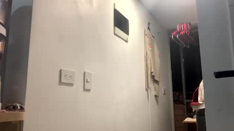 Isa online show from 03/03/25, 04:47