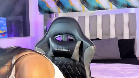 Isa online show from 12/14/25, 05:24