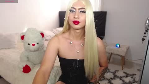 Snapshot of isadora_conde1_ chatting on 07/12/26, 01:02 isadora online show from 07/12/26, 01:02