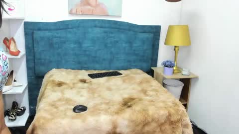 Snapshot of isadoravex chatting on 04/16/26, 12:39 Isabel online show from 04/16/26, 12:39