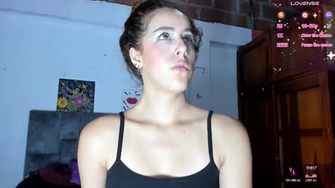 Isabela  online show from 10/25/25, 03:03