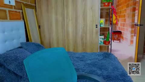 Snapshot of isapaz90 chatting on 10/07/25, 01:52 Isabela Paz online show from 10/07/25, 01:52