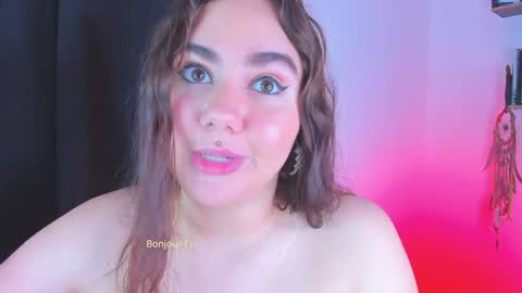 Snapshot of isarhodes_ chatting on 01/10/25, 02:25 Isa online show from 01/10/25, 02:25