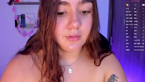 Snapshot of isarhodes_ chatting on 10/14/25, 10:21 Isa online show from 10/14/25, 10:21