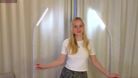 Olivia online show from 12/01/25, 05:12