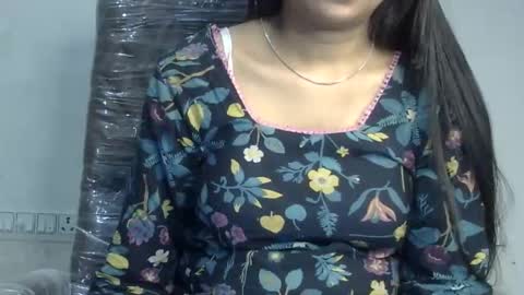 ishika_ishu online show from 11/01/25, 11:01