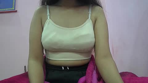 ishika_singh_ online show from 01/08/26, 02:36