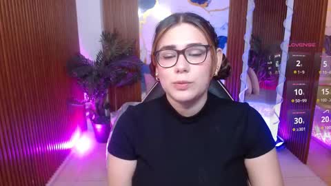 Snapshot of isiis_tay chatting on 03/02/26, 01:40 ISIIS online show from 03/02/26, 01:40