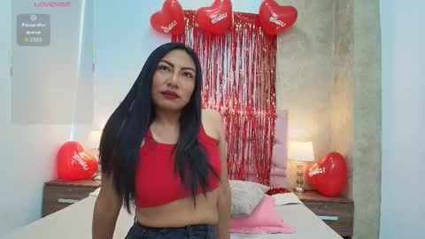 Isis Choi online show from 02/14/26, 07:32