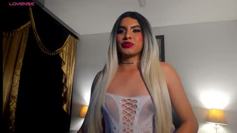 isis_shine online show from 09/23/25, 12:52