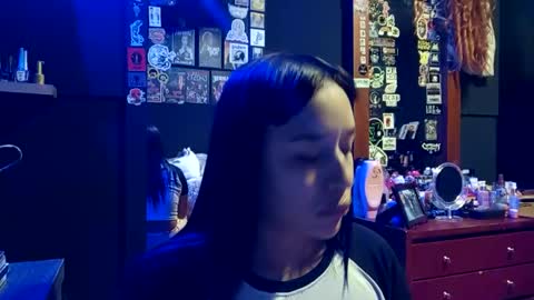 Snapshot of isisbathory chatting on 12/04/25, 10:40 Isis online show from 12/04/25, 10:40