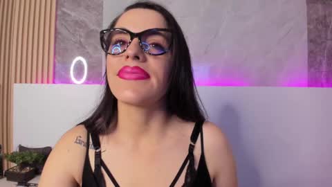 Snapshot of isisnoir chatting on 09/19/25, 07:47 Isis Noir online show from 09/19/25, 07:47