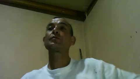 Snapshot of iskander19cm475645 chatting on 03/25/26, 01:22 Alexander online show from 03/25/26, 01:22