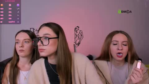 isla_dior online show from 10/14/25, 08:59