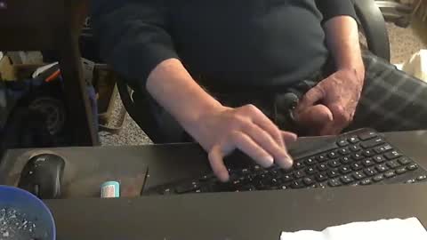 Snapshot of islandduke chatting on 12/02/24, 10:39 Duke online show from 12/02/24, 10:39