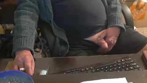 Snapshot of islandduke chatting on 12/10/24, 11:22 Duke online show from 12/10/24, 11:22