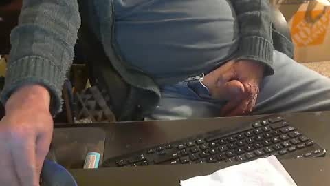 Snapshot of islandduke chatting on 12/11/24, 05:15 Duke online show from 12/11/24, 05:15