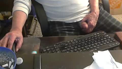 Snapshot of islandduke chatting on 12/17/24, 03:39 Duke online show from 12/17/24, 03:39