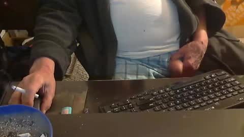 Snapshot of islandduke chatting on 01/12/25, 01:37 Duke online show from 01/12/25, 01:37