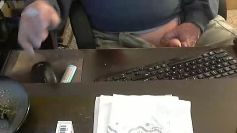 Snapshot of islandduke chatting on 01/13/25, 12:02 Duke online show from 01/13/25, 12:02