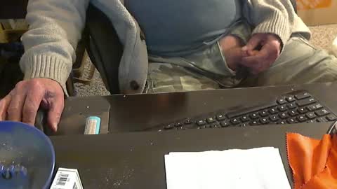 Snapshot of islandduke chatting on 01/26/25, 03:59 Duke online show from 01/26/25, 03:59