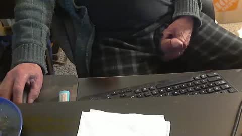 Snapshot of islandduke chatting on 02/10/25, 09:04 Duke online show from 02/10/25, 09:04