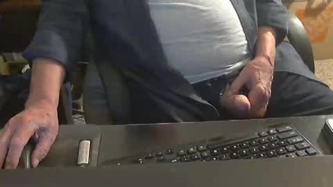 Snapshot of islandduke chatting on 09/10/25, 11:54 Duke online show from 09/10/25, 11:54