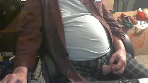 Snapshot of islandduke chatting on 09/18/25, 01:18 Duke online show from 09/18/25, 01:18