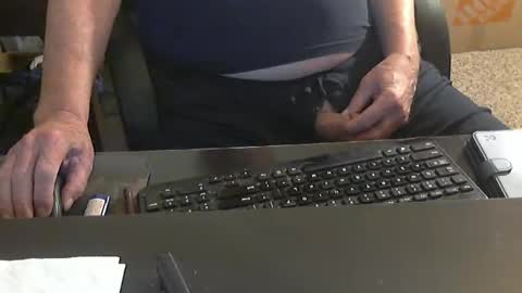 Snapshot of islandduke chatting on 10/12/25, 03:22 Duke online show from 10/12/25, 03:22