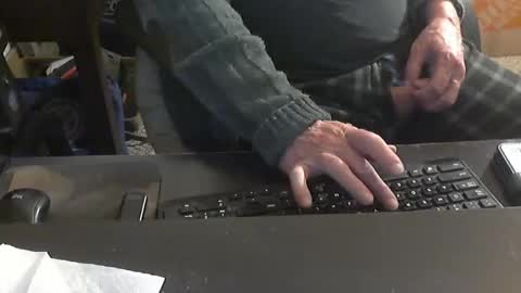 Snapshot of islandduke chatting on 11/01/25, 09:22 Duke online show from 11/01/25, 09:22