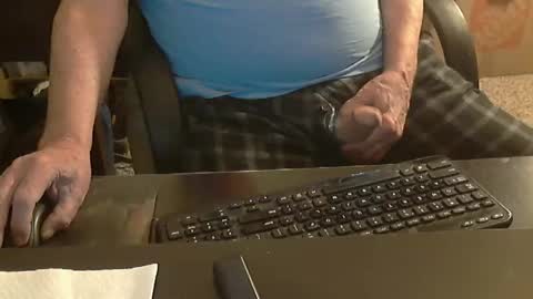 Snapshot of islandduke chatting on 11/15/25, 03:52 Duke online show from 11/15/25, 03:52