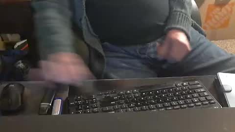 Snapshot of islandduke chatting on 12/17/25, 11:44 Duke online show from 12/17/25, 11:44