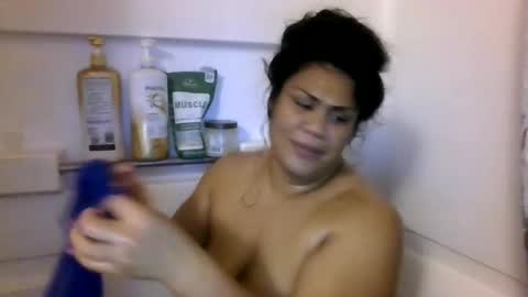 Snapshot of islandfeetsmooches chatting on 09/28/25, 12:38 islandfeetsmooches online show from 09/28/25, 12:38