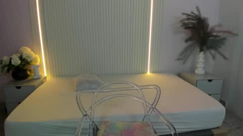 Snapshot of islascott chatting on 05/12/26, 11:51 IslaScott online show from 05/12/26, 11:51