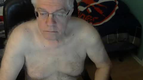 Snapshot of islesman22 chatting on 09/27/25, 09:14 islesman22 online show from 09/27/25, 09:14