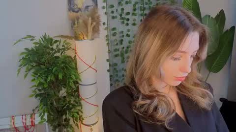 Emilia online show from 02/05/26, 06:18