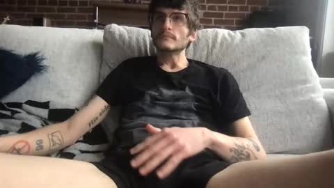 isocialmedia online show from 01/07/26, 05:37