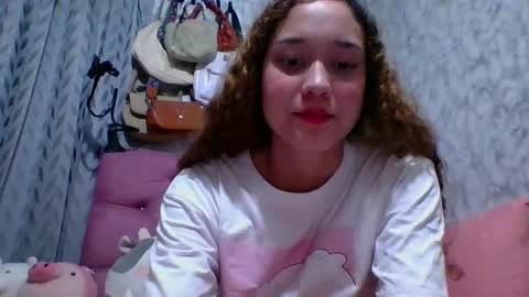 Snapshot of issa30213 chatting on 02/23/25, 06:28 Issa online show from 02/23/25, 06:28