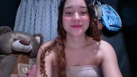 Snapshot of issa30213 chatting on 09/30/25, 01:10 Issa online show from 09/30/25, 01:10