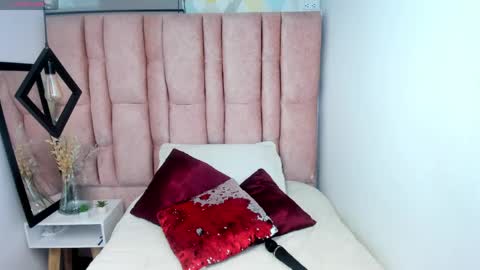ISSA MILF online show from 05/20/26, 01:50
